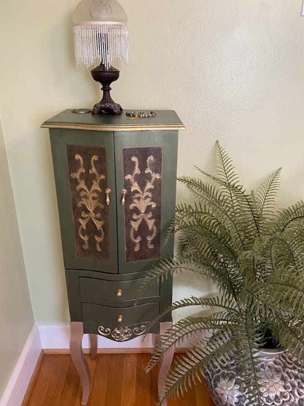 Elegant green jewelry cabinet